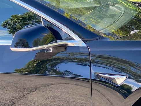 Used 2018 Tesla Model 3 Mid Range image 17