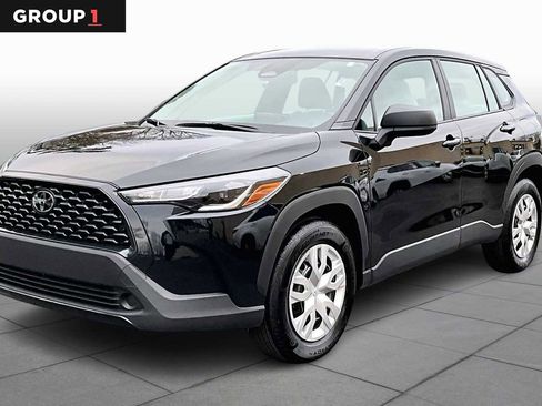 Certified 2025 Toyota Corolla Cross L image 1