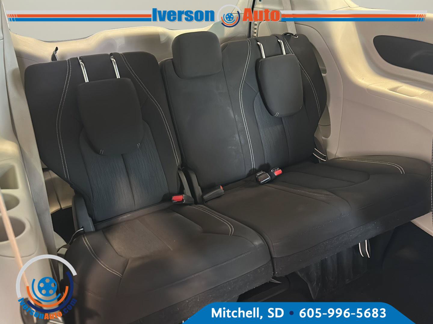 Used 2023 Chrysler Voyager LX FWD image 29