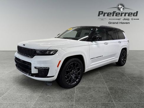 Used 2025 Jeep Grand Cherokee L Summit AWD/4WD image 10