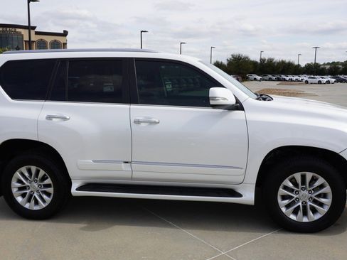 Used 2017 Lexus GX 460 Premium image 5