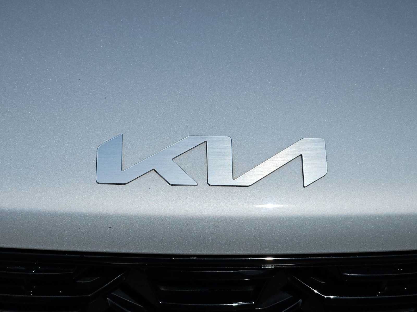 Used 2025 Kia Sorento EX AWD/4WD image 11