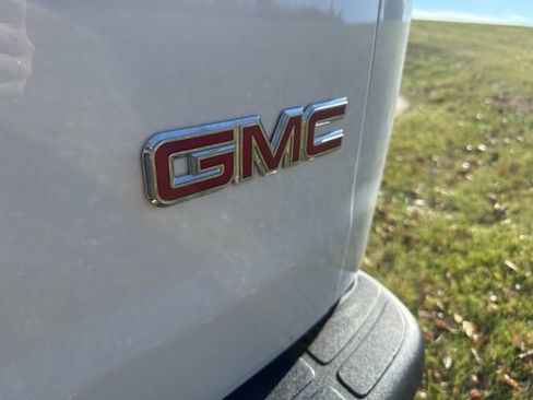 Used 2023 GMC Savana 2500 w/ Driver Convenience Package image 13