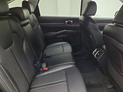Used 2021 Kia Sorento S w/ Panoramic Sunroof Package image 19