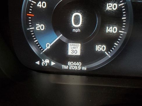 Used 2018 Volvo XC60 T8 Inscription w/ Advanced Package image 36