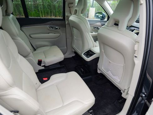 Used 2021 Volvo XC90 T6 Inscription w/ Climate Package AWD/4WD image 32