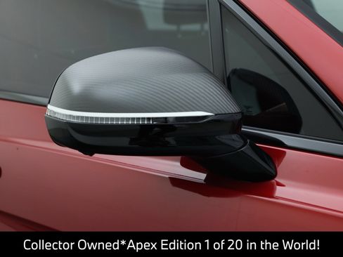 Used 2025 Bentley Bentayga AWD/4WD image 59