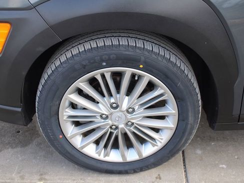 Used 2021 Hyundai Kona SEL w/ Cargo Package image 12