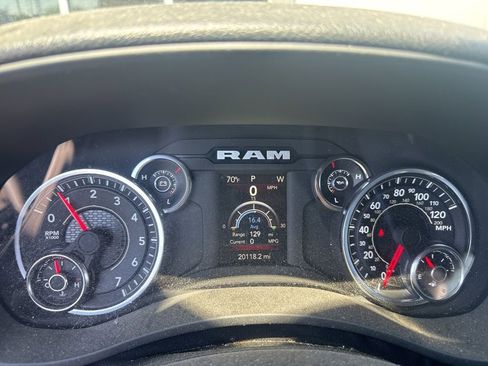 Used 2024 RAM 2500 Tradesman w/ Chrome Appearance Group AWD/4WD image 2