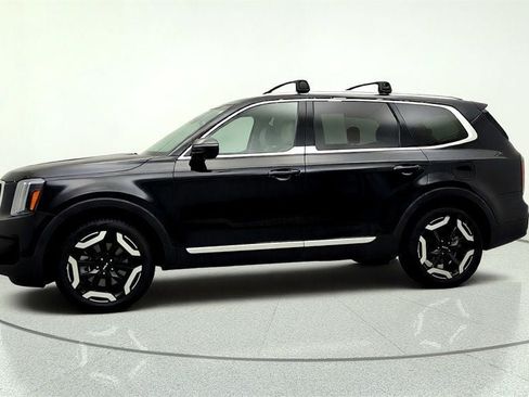 Used 2024 Kia Telluride EX w/ EX Captain's Chair Package FWD image 8