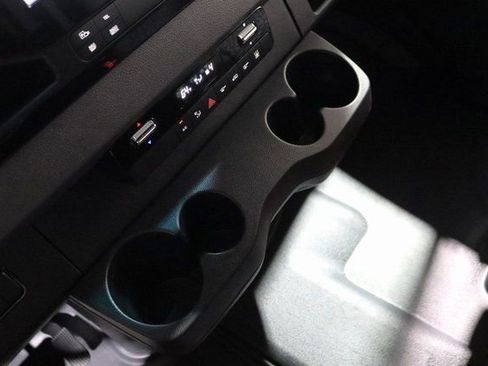 Used 2025 Mercedes-Benz Sprinter 2500 image 26