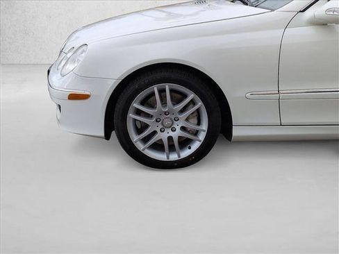 Used 2009 Mercedes-Benz CLK 350 Coupe image 23