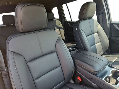 Used 2026 GMC Acadia Elevation w/ Elevation Premium Package AWD/4WD image 20
