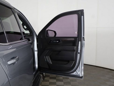 Used 2025 Chevrolet Tahoe LT image 23