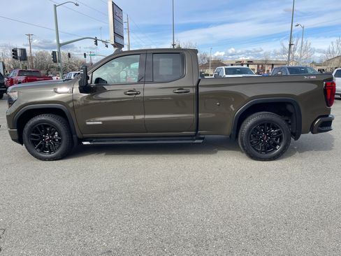 Used 2023 GMC Sierra 1500 Elevation w/ Preferred Package image 8