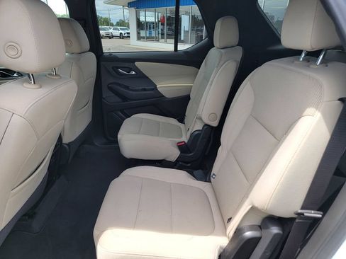 Used 2022 Chevrolet Traverse LT FWD image 21