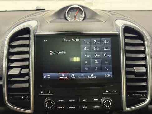 Used 2018 Porsche Cayenne Platinum Edition AWD/4WD image 40