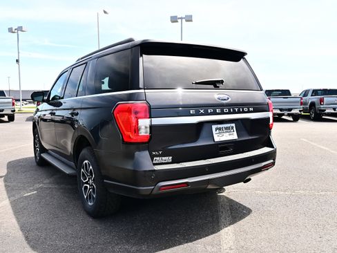 Used 2022 Ford Expedition XLT AWD/4WD image 8
