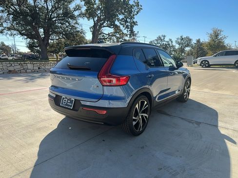 Used 2021 Volvo XC40 T5 R-Design w/ Protection Package image 6