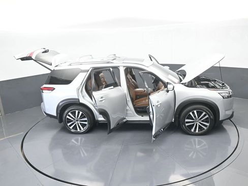Used 2023 Nissan Pathfinder Platinum image 89