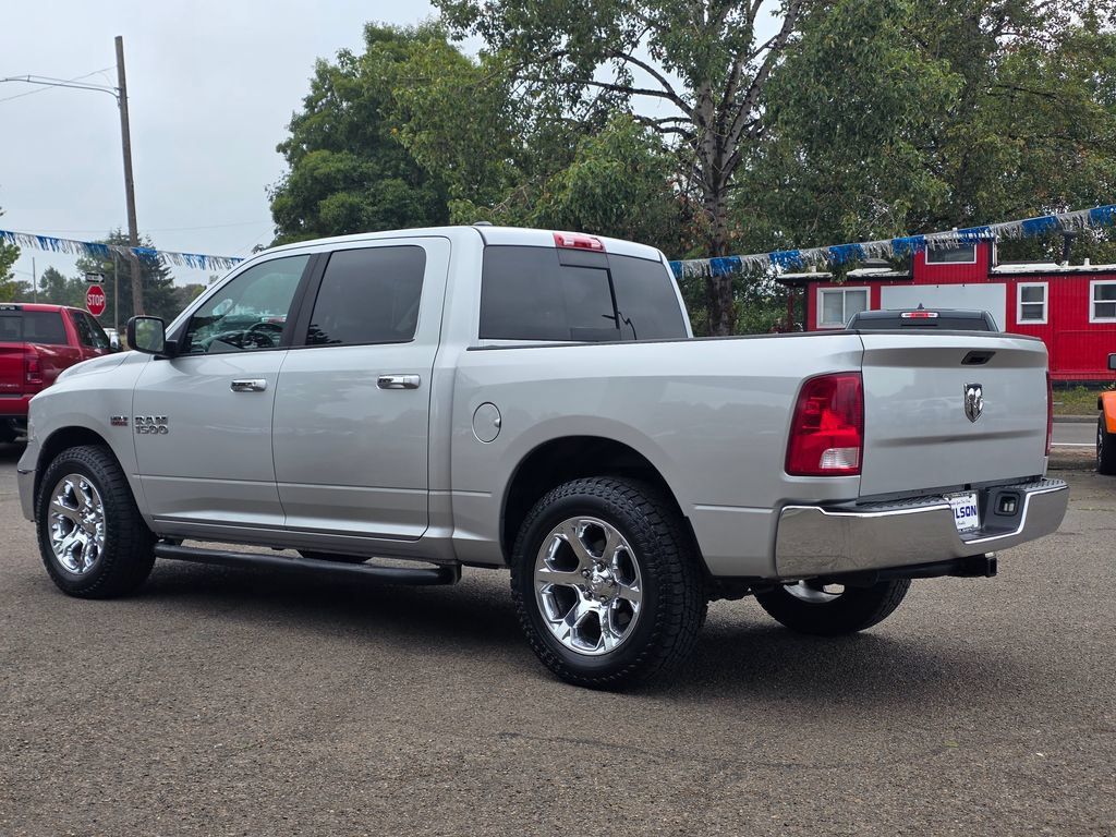 Used 2016 RAM 1500 Classic SLT AWD/4WD image 2