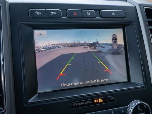 Used 2020 Ford Expedition XLT w/ Equipment Group 202A image 10