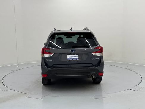 Used 2023 Subaru Forester Limited image 4