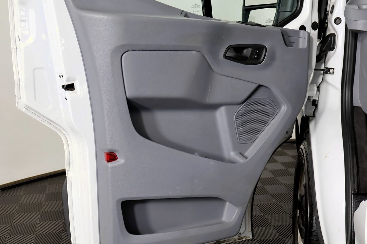 Used 2017 Ford Transit 150 XL RWD image 16