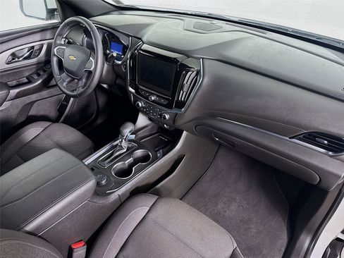 Used 2023 Chevrolet Traverse LT image 28