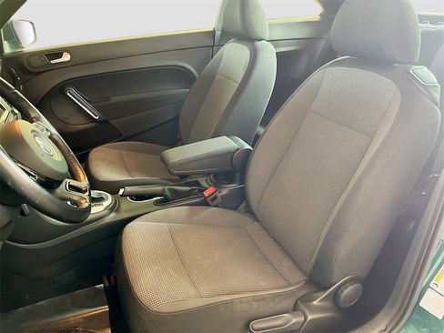 Used 2018 Volkswagen Beetle 2.0T S image 19