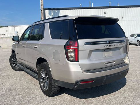 Used 2022 Chevrolet Tahoe Z71 w/ Luxury Package AWD/4WD image 4