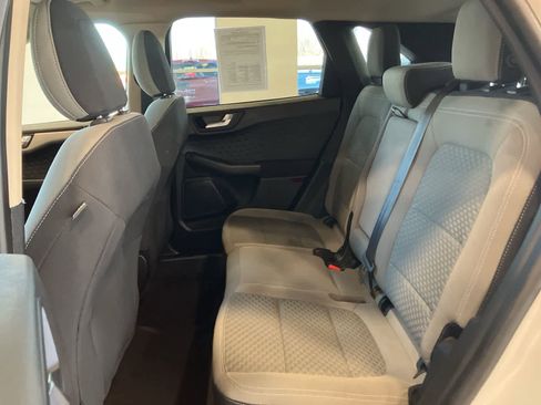 Used 2020 Ford Escape SE image 25