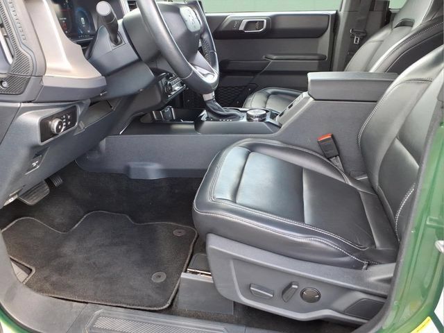 Used 2025 Ford Bronco Outer Banks AWD/4WD image 19