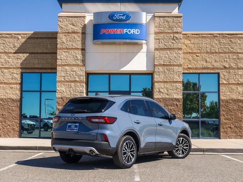 New 2025 Ford Escape SE w/ Class II Trailer Tow Package image 6