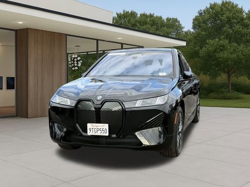 Used 2026 BMW iX xDrive45 image 3