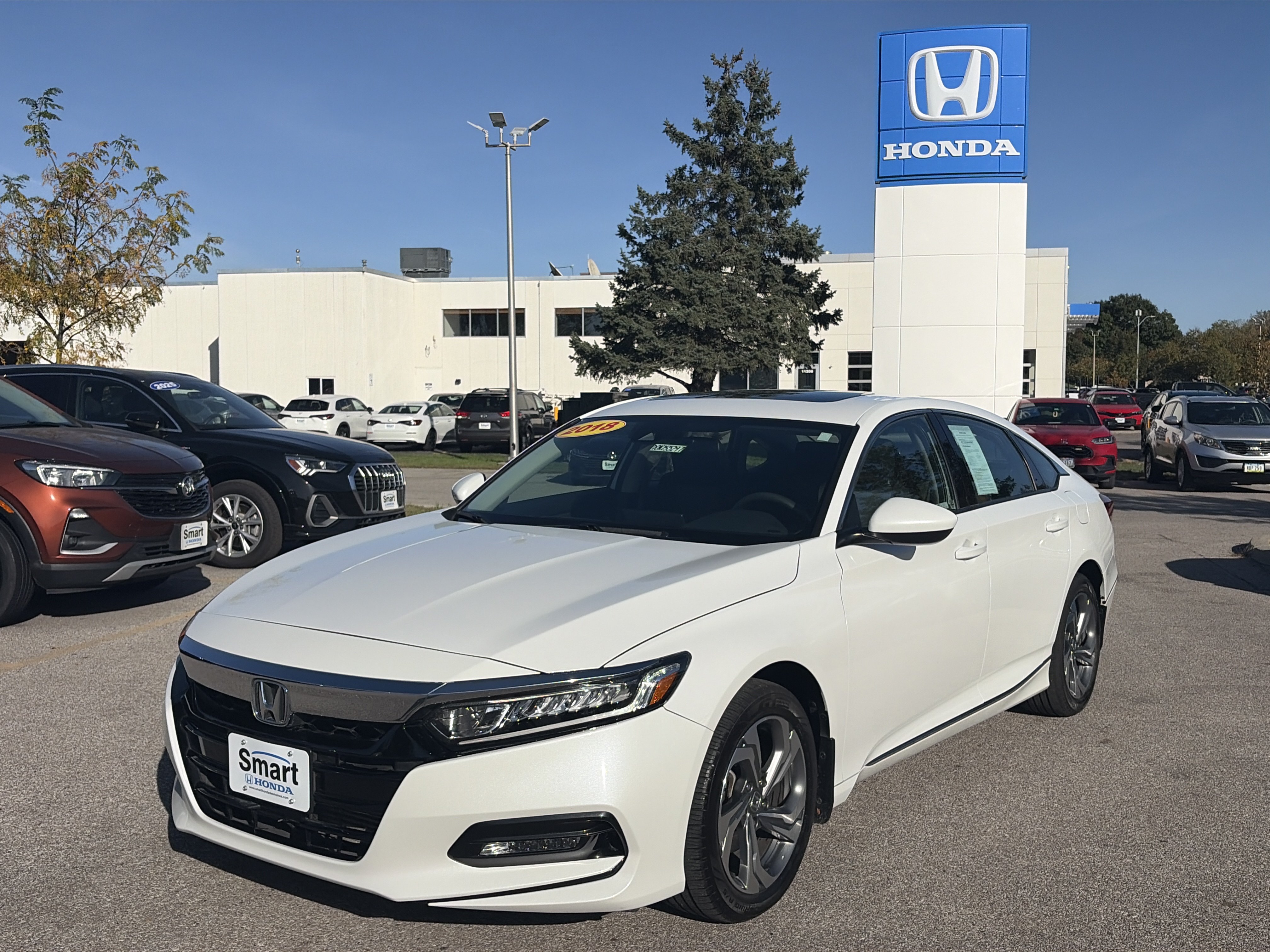 Used 2018 Honda Accord EX image 1
