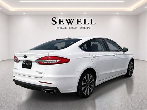 Used 2020 Ford Fusion SE AWD/4WD image 3
