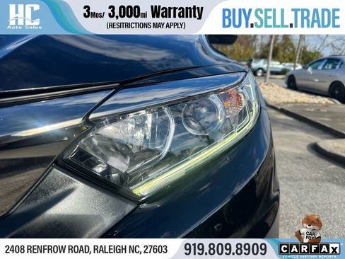Used 2022 Honda HR-V LX image 9