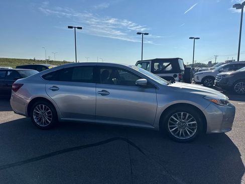 Used 2018 Toyota Avalon Limited w/ All Weather Liner Package image 6