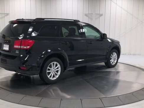 Used 2017 Dodge Journey SXT w/ Comfort/Convenience Group FWD image 8