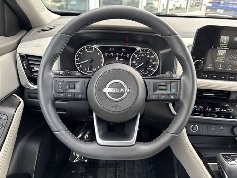 Used 2022 Nissan Rogue SL w/ SL Premium Package AWD/4WD image 13