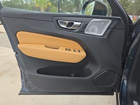 Used 2025 Volvo XC60 B5 Ultra w/ Protection Package Premier image 33