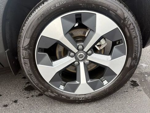 Used 2026 Volvo XC40 B5 Plus w/ Protection Package Premier AWD/4WD image 4
