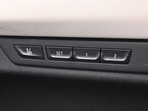 Used 2022 BMW 740i w/ M Sport Package RWD image 57