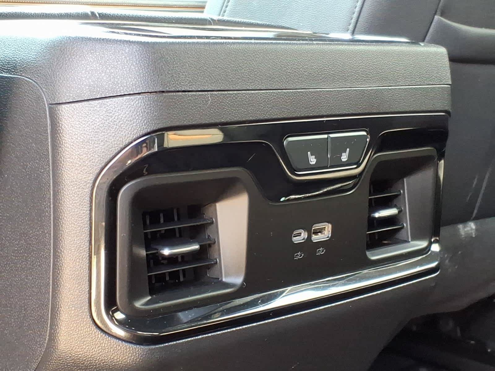 Used 2025 GMC Sierra 1500 AT4 w/ AT4 Premium Package AWD/4WD image 16