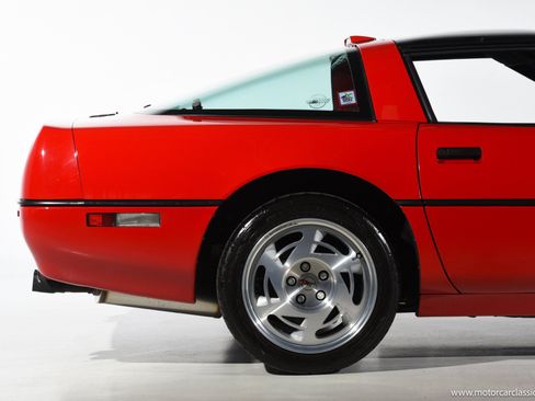 Used 1990 Chevrolet Corvette ZR-1 RWD image 11