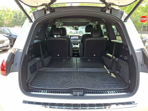 Used 2024 Mercedes-Benz GLS 450 4MATIC image 31