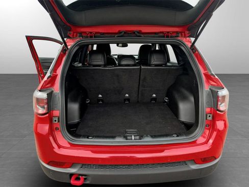 Used 2024 Jeep Compass Trailhawk image 32