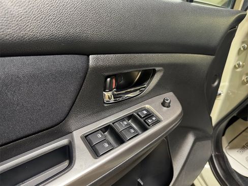 Used 2015 Subaru Crosstrek 2.0i Premium w/ Moonroof Package image 14