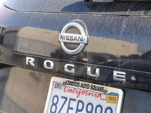 Used 2021 Nissan Rogue S image 5